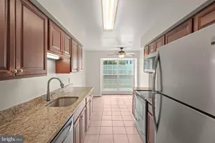 12405 Gooderham Way, Gaithersburg, MD 20878 - Photo 9