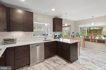 11400 Cloverhill Drive, Silver Spring, MD 20902 - Photo 7