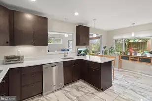 11400 Cloverhill Dr, Silver Spring, MD 20902 - Photo 7