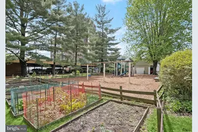 7561 Spring Lake Drive #B2, Bethesda, MD 20817 - Photo 25