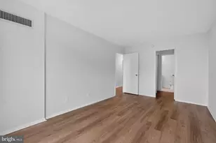 5225 Pooks Hill Rd, Bethesda, MD 20814 - Photo 15