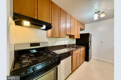 12204 Braxfield Court #235, Rockville, MD 20852 - Photo 11