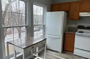 7927 Foxcrest Ct, Potomac, MD 20854 - Photo 3
