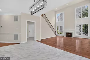 13621 Pine View Ln, Rockville, MD 20850 - Photo 17