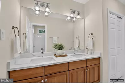 13621 Pine View Lane, Rockville, MD 20850 - Photo 37