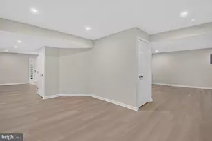 13621 Pine View Ln, Rockville, MD 20850 - Photo 43