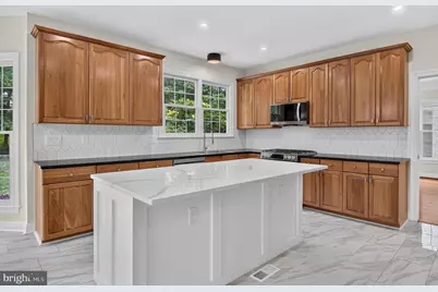 13621 Pine View Lane, Rockville, MD 20850 - Photo 21