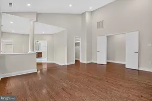 13621 Pine View Ln, Rockville, MD 20850 - Photo 31