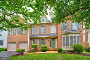 13621 Pine View Ln, Rockville, MD 20850 - Photo 3