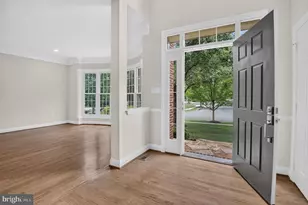 13621 Pine View Ln, Rockville, MD 20850 - Photo 11