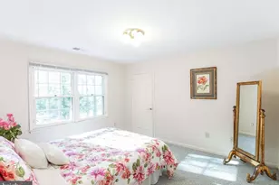 9720 Holloway Hill Ct, Potomac, MD 20854 - Photo 15