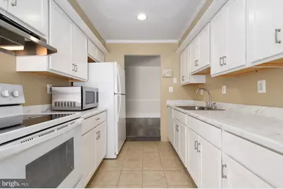 20218 Halethorpe Lane #215, Germantown, MD 20876 - Photo 7