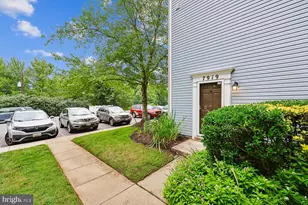 7919 Foxcrest Ct, Potomac, MD 20854 - Photo 3