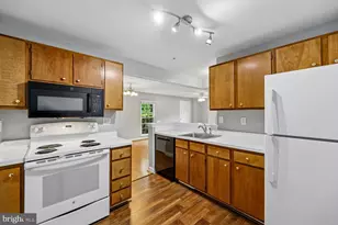 7919 Foxcrest Ct, Potomac, MD 20854 - Photo 19