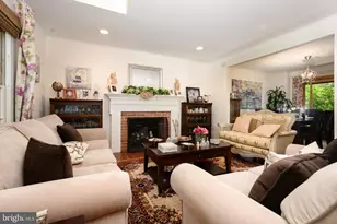 11708 Magruder Ln, North Bethesda, MD 20852 - Photo 3