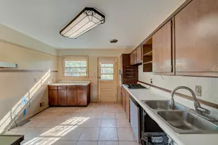 9842 Belhaven Rd, Bethesda, MD 20817 - Photo 13