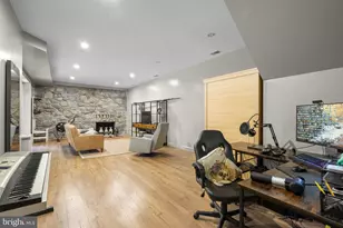 8025 Riverside Dr, Cabin John, MD 20818 - Photo 47