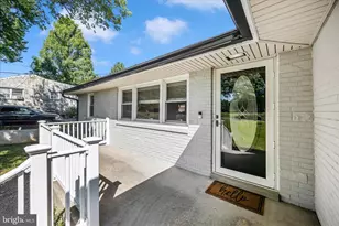 16215 Redland Rd, Rockville, MD 20855 - Photo 49