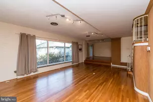 9322 W Parkhill Dr, Bethesda, MD 20814 - Photo 17