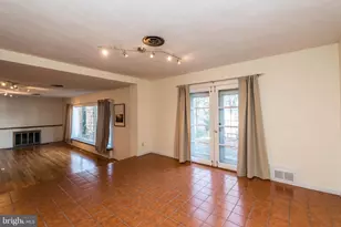 9322 W Parkhill Dr, Bethesda, MD 20814 - Photo 19