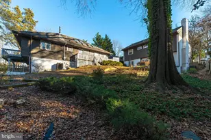 9322 W Parkhill Dr, Bethesda, MD 20814 - Photo 29