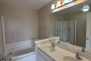 353 Fallsgrove Dr, Rockville, MD 20850 - Photo 9