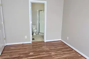 353 Fallsgrove Dr, Rockville, MD 20850 - Photo 11