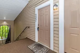 353 Fallsgrove Dr, Rockville, MD 20850 - Photo 25