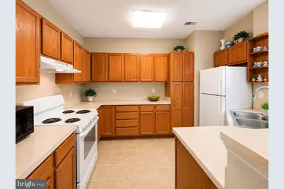 14241 Kings Crossing Boulevard #311, Boyds, MD 20841 - Photo 5