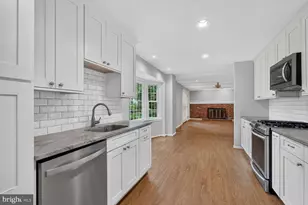 6905 Stonewood Ct, Rockville, MD 20852 - Photo 7