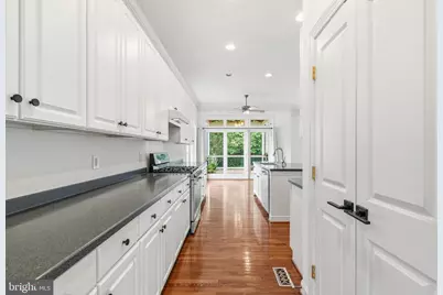 22409 Brook Point Way, Clarksburg, MD 20871 - Photo 23