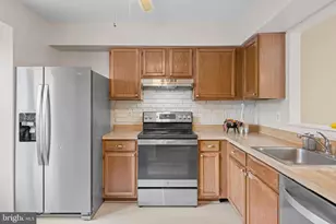 18726 Pikeview Dr, Germantown, MD 20874 - Photo 13