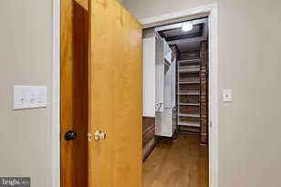 25509 Jonnie Ct, Gaithersburg, MD 20882 - Photo 9