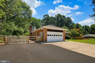 25509 Jonnie Ct, Gaithersburg, MD 20882 - Photo 29