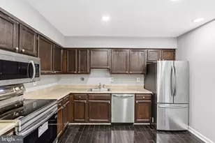 3648 Alpen Green Way, Burtonsville, MD 20866 - Photo 9