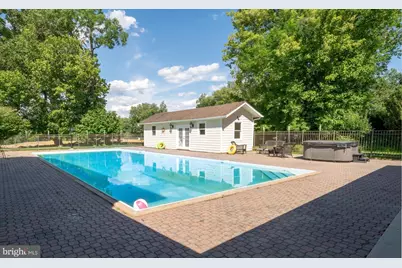 10805 Glen Road, Potomac, MD 20854 - Photo 7