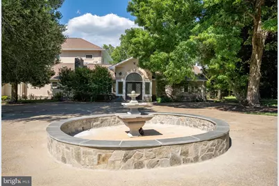 10805 Glen Road, Potomac, MD 20854 - Photo 5
