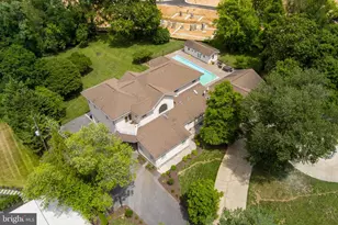 10805 Glen Rd, Potomac, MD 20854 - Photo 3