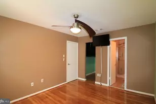 553 Monet Dr, Rockville, MD 20850 - Photo 9