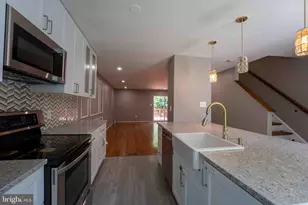 18246 Fox Chase Cir, Olney, MD 20832 - Photo 5