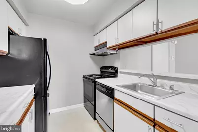 1639 Carriage House Terrace #1639-C, Silver Spring, MD 20904 - Photo 19