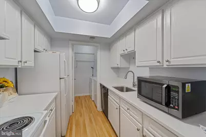 18334 Streamside Drive #303, Gaithersburg, MD 20879 - Photo 11
