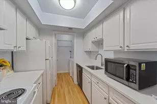 18334 Streamside Dr, Gaithersburg, MD 20879 - Photo 11