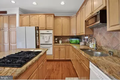 105 Crofton Hill Lane, Rockville, MD 20850 - Photo 15