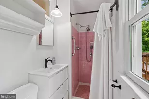 8429 Farrell Dr, Chevy Chase, MD 20815 - Photo 17