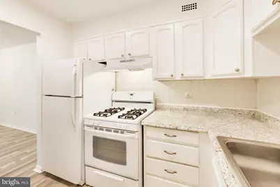 10300 Westlake Drive #S404, Bethesda, MD 20817 - Photo 9