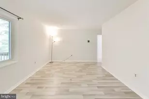 10300 Westlake Dr, Bethesda, MD 20817 - Photo 13