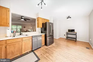 18123 Homeland Dr, Olney, MD 20832 - Photo 17