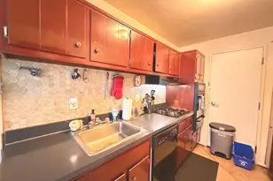10201 Grosvenor Pl, Rockville, MD 20852 - Photo 3