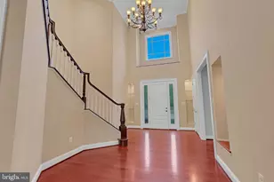 7607 Newmarket Dr, Bethesda, MD 20817 - Photo 3